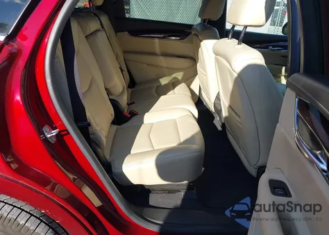 2017 Cadillac Xt5 Luxury z USA, uszkodzony, nr VIN 1GYKNBRS0HZ201778